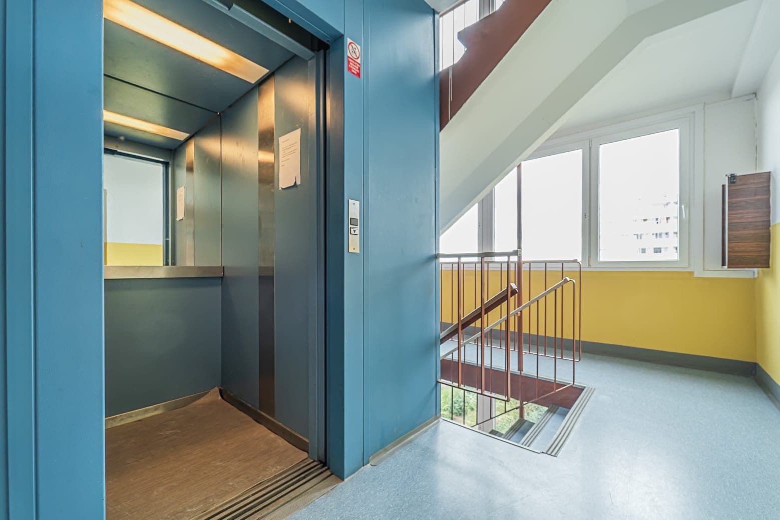 Prenájom bytu 4-izbový 62 m², Tajovského, Praha, Praha Prenájom bytu 4-izbový 62 m², Tajovského, Praha, Praha