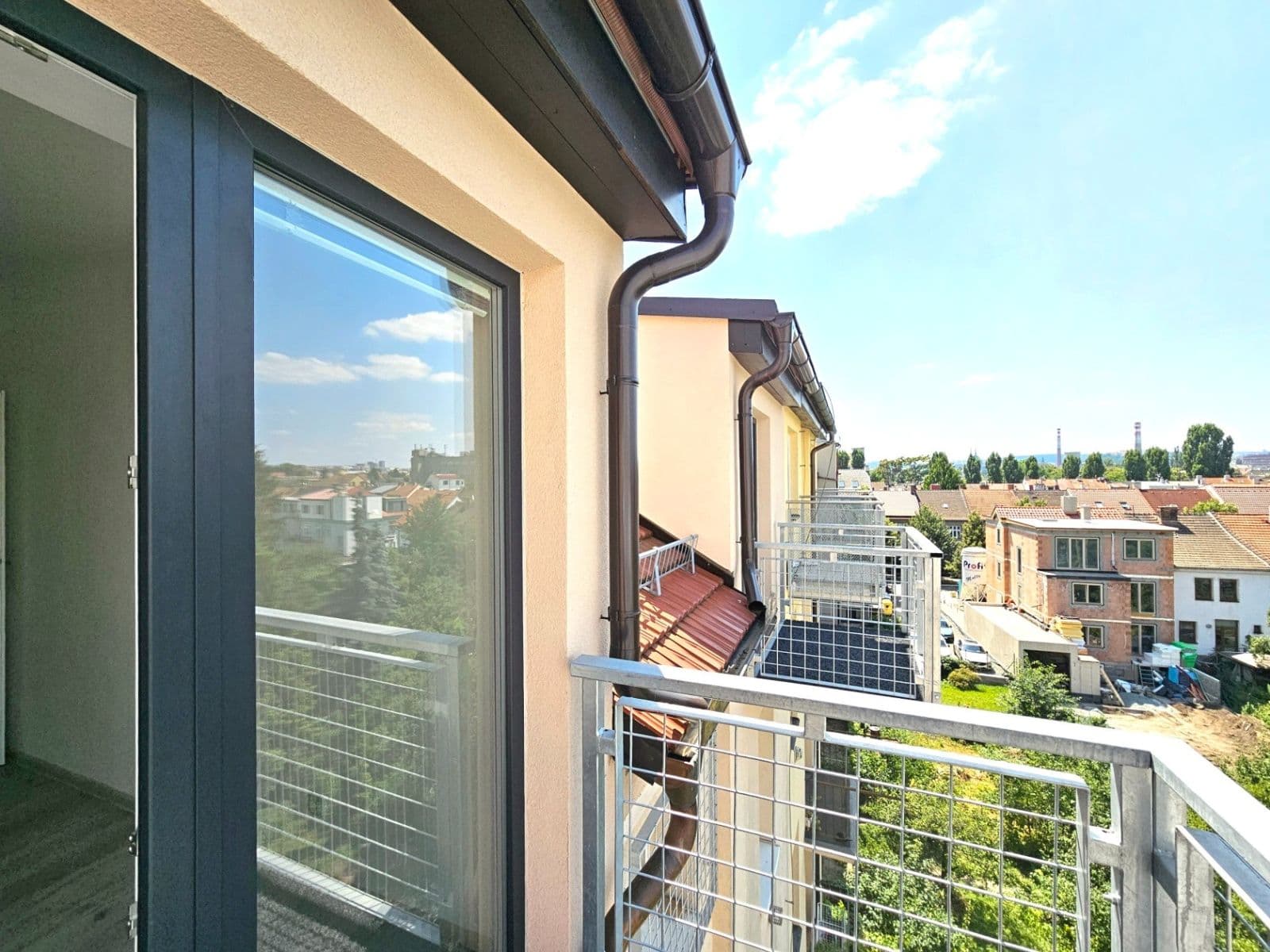 Prenájom bytu 1-izbový 38 m², Karáskovo náměstí, Brno, Jihomoravský kraj Prenájom bytu 1-izbový 38 m², Karáskovo náměstí, Brno, Jihomoravský kraj