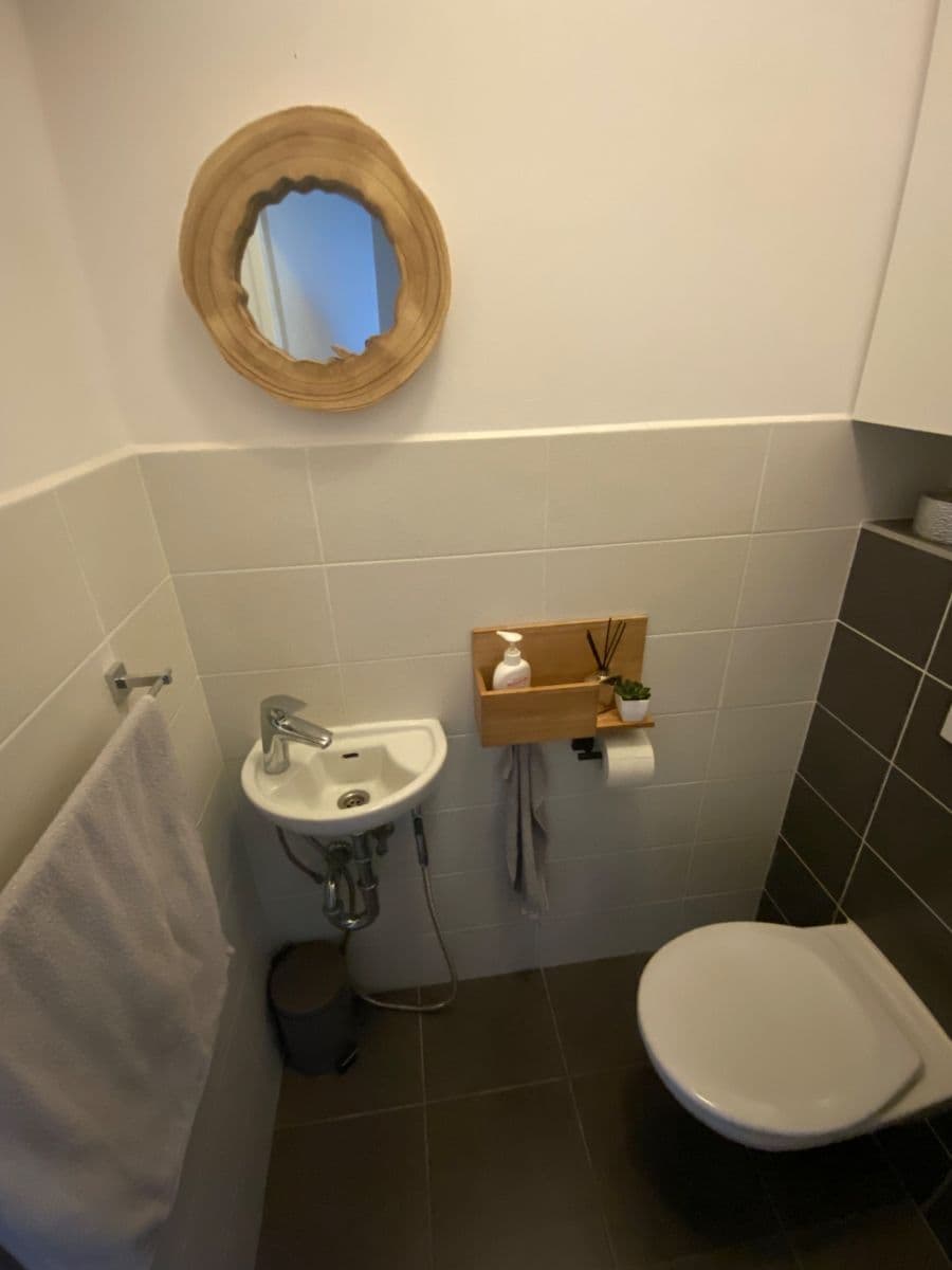 Predaj bytu 3-izbový 90 m², Mirešická, Jinočany, Středočeský kraj Predaj bytu 3-izbový 90 m², Mirešická, Jinočany, Středočeský kraj