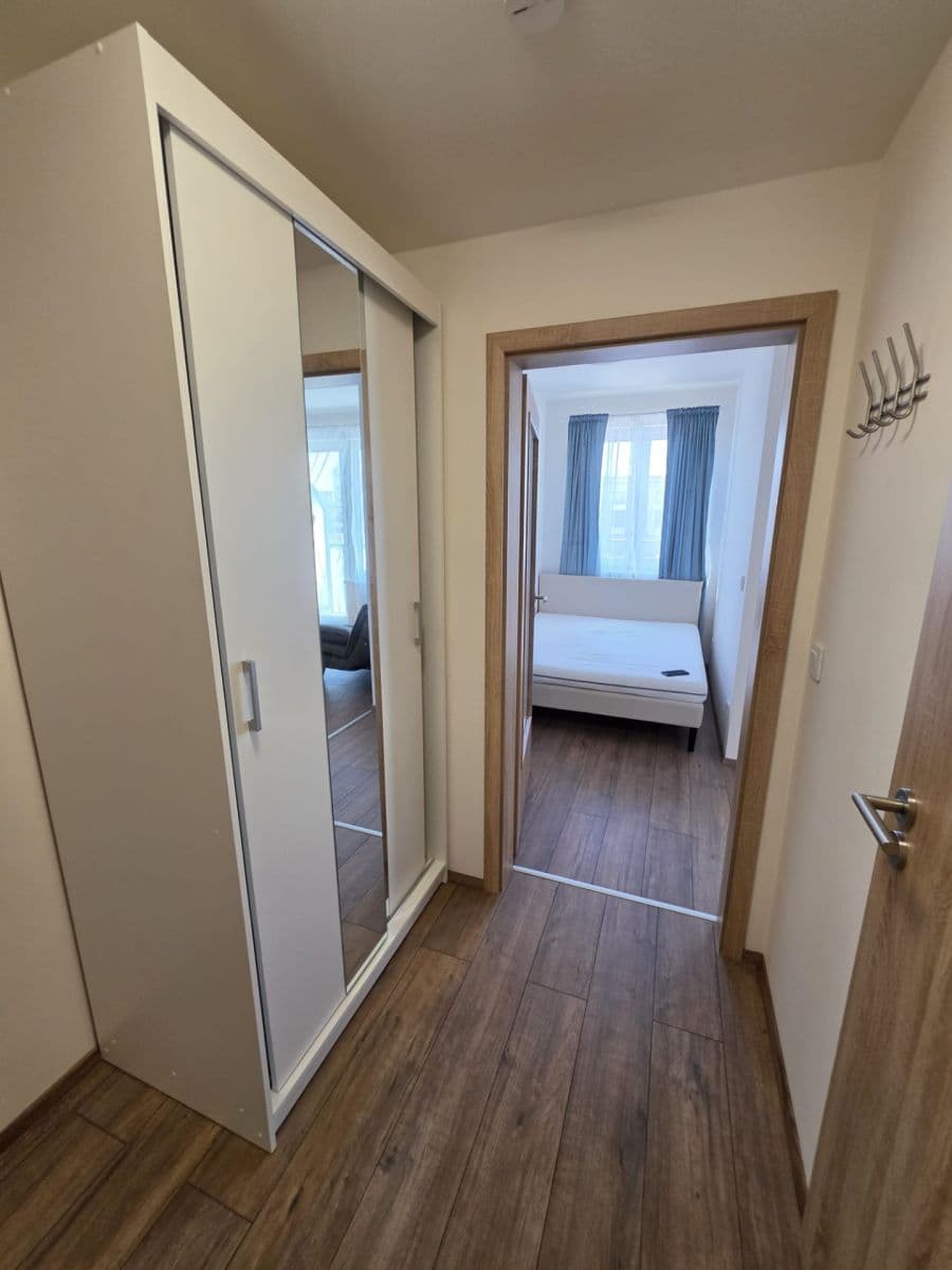 Prenájom bytu 1-izbový 32 m², Arnošta Staňka, Praha, Praha Prenájom bytu 1-izbový 32 m², Arnošta Staňka, Praha, Praha