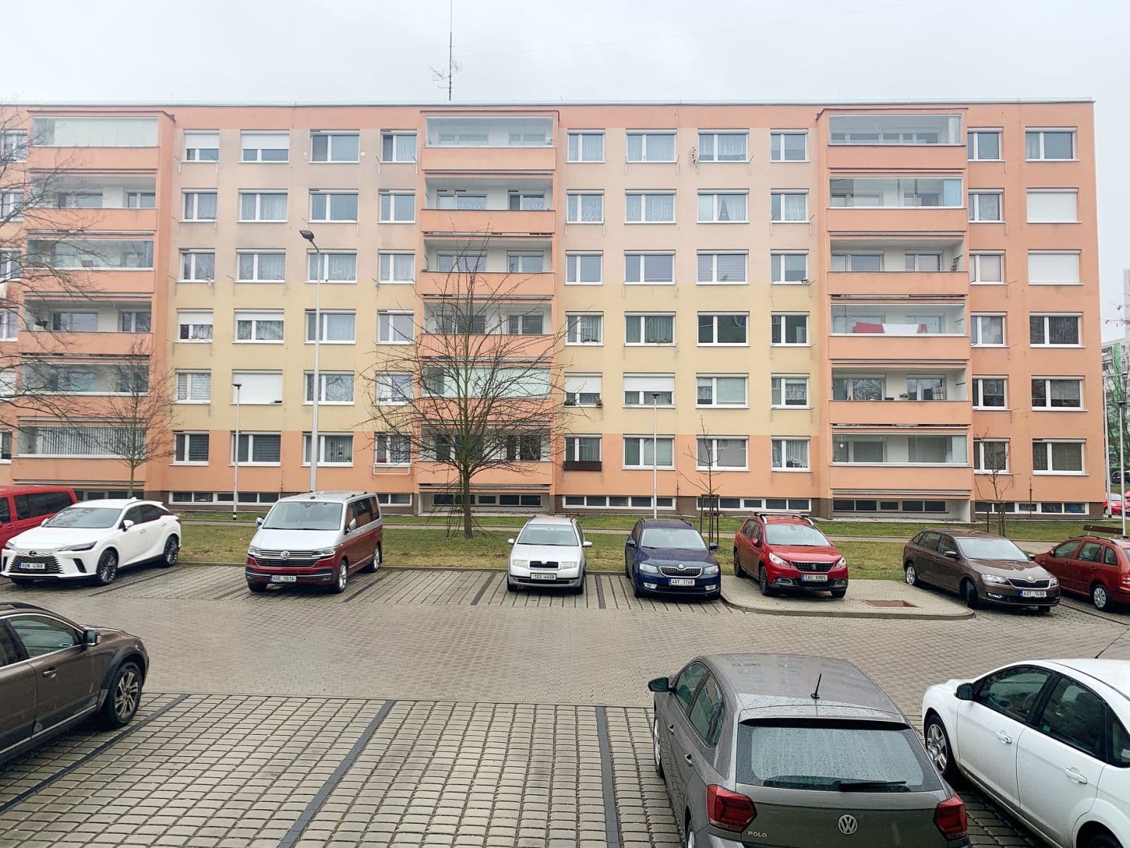 Prenájom bytu 3-izbový 55 m², Na růžovém poli, Kladno, Středočeský kraj Prenájom bytu 3-izbový 55 m², Na růžovém poli, Kladno, Středočeský kraj