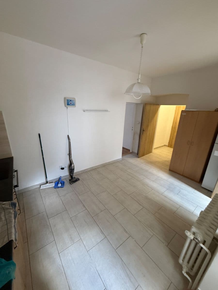 Prenájom bytu 3-izbový 51 m², Hrdinů, Horoměřice, Středočeský kraj Prenájom bytu 3-izbový 51 m², Hrdinů, Horoměřice, Středočeský kraj
