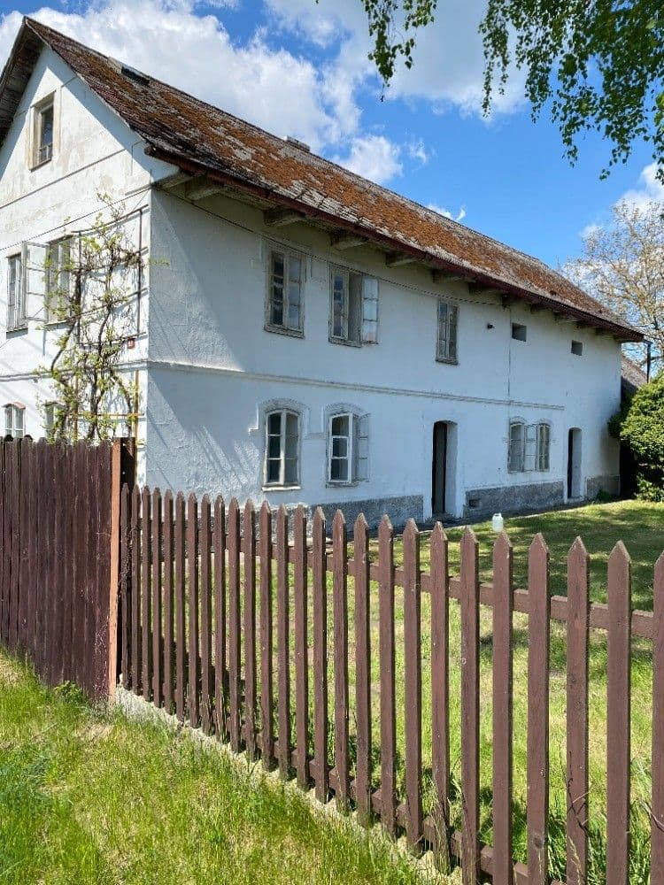 Predaj domu 125 m², pozemek 1.547 m², 272, Bělá pod Bezdězem, Středočeský kraj Predaj domu 125 m², pozemek 1.547 m², 272, Bělá pod Bezdězem, Středočeský kraj