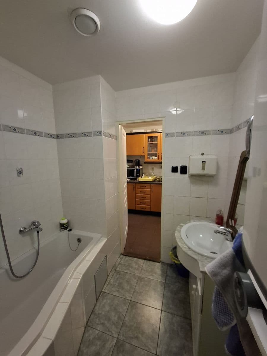 Predaj kancelárie 100 m², Křišťanova, Praha, Praha Predaj kancelárie 100 m², Křišťanova, Praha, Praha