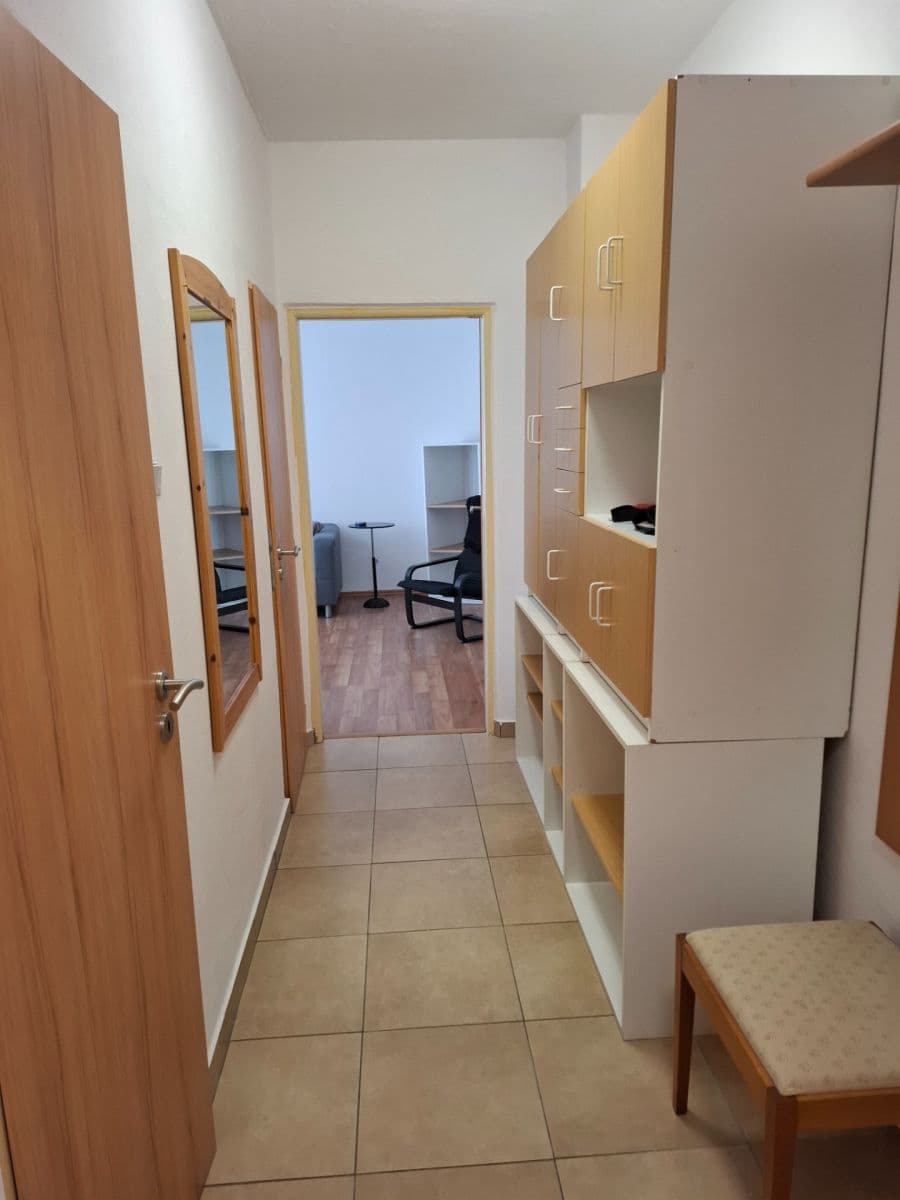 Prenájom bytu 2-izbový 47 m², Astrová, Ružinov, Bratislavský kraj Prenájom bytu 2-izbový 47 m², Astrová, Ružinov, Bratislavský kraj