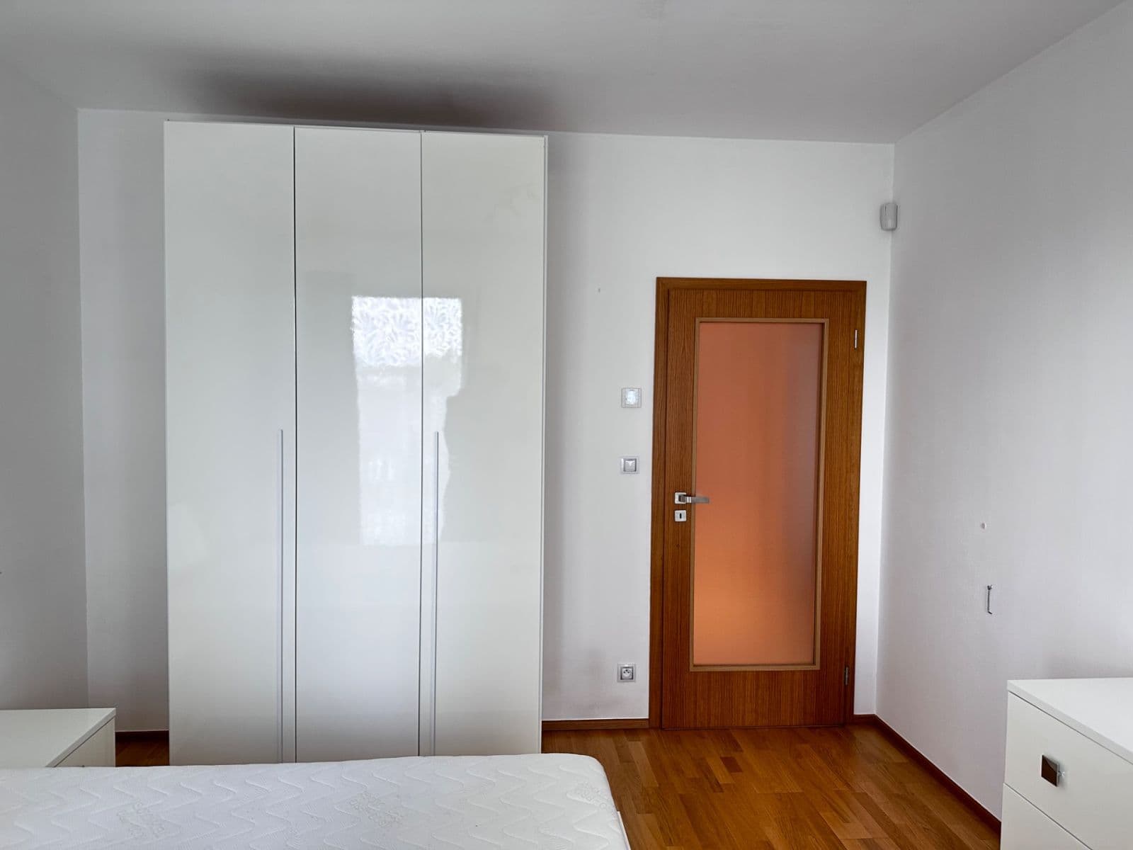 Prenájom bytu 2-izbový 61 m², Olšanská, Praha, Praha Prenájom bytu 2-izbový 61 m², Olšanská, Praha, Praha