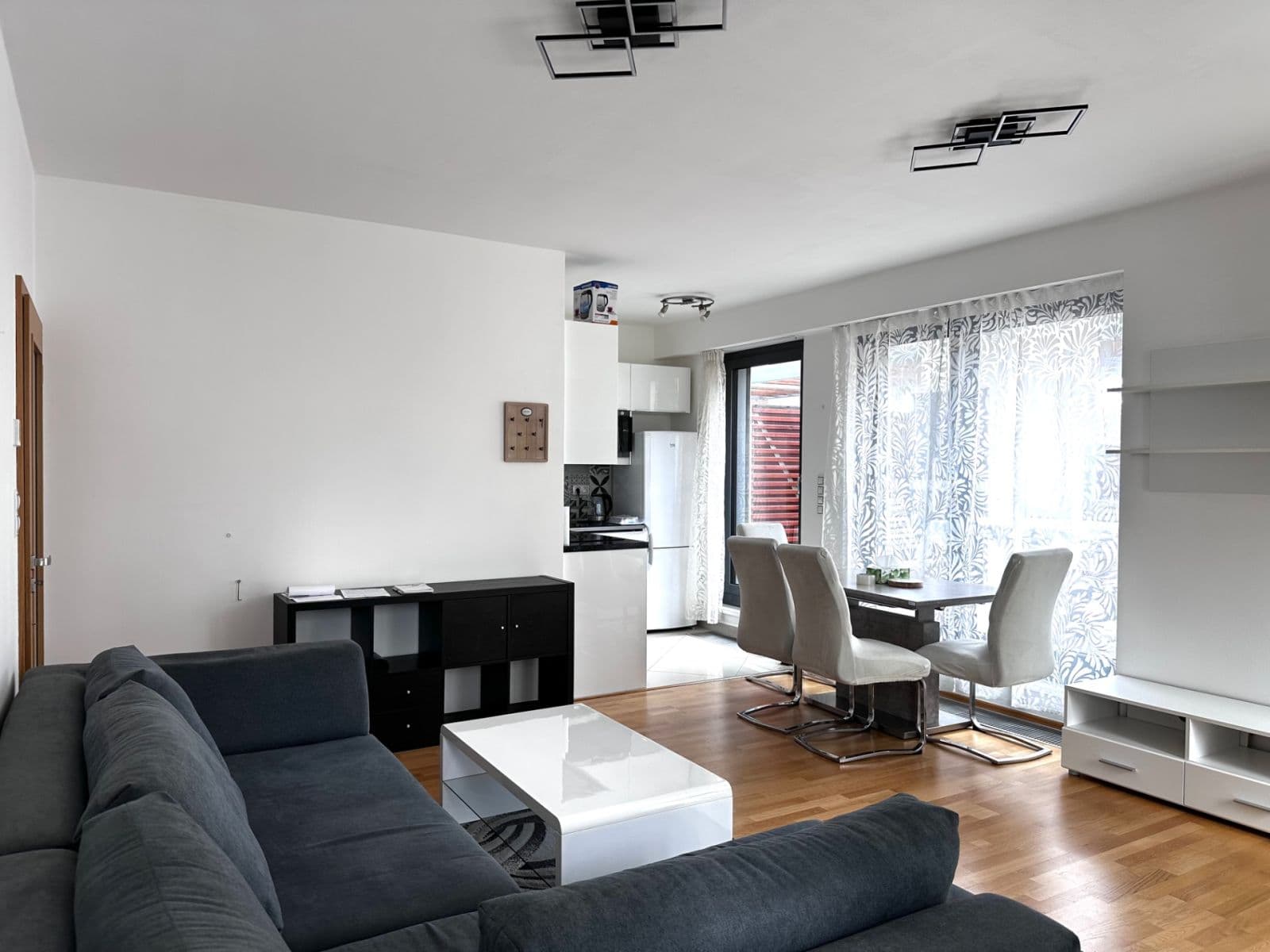Prenájom bytu 2-izbový 61 m², Olšanská, Praha, Praha Prenájom bytu 2-izbový 61 m², Olšanská, Praha, Praha