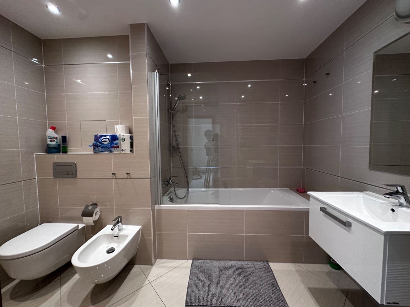 Prenájom bytu 2-izbový 61 m², Olšanská, Praha, Praha Prenájom bytu 2-izbový 61 m², Olšanská, Praha, Praha