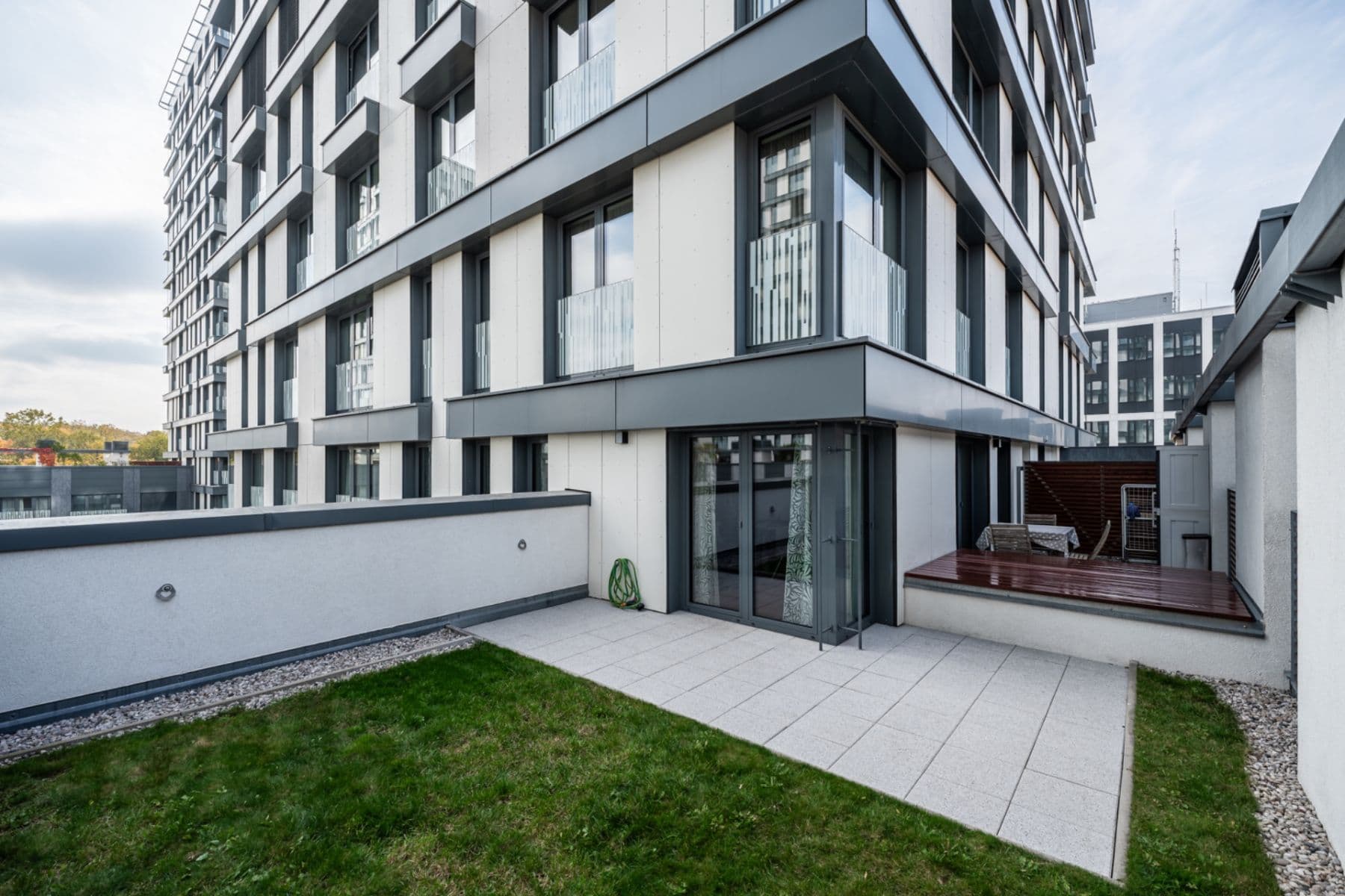 Prenájom bytu 2-izbový 61 m², Olšanská, Praha, Praha Prenájom bytu 2-izbový 61 m², Olšanská, Praha, Praha