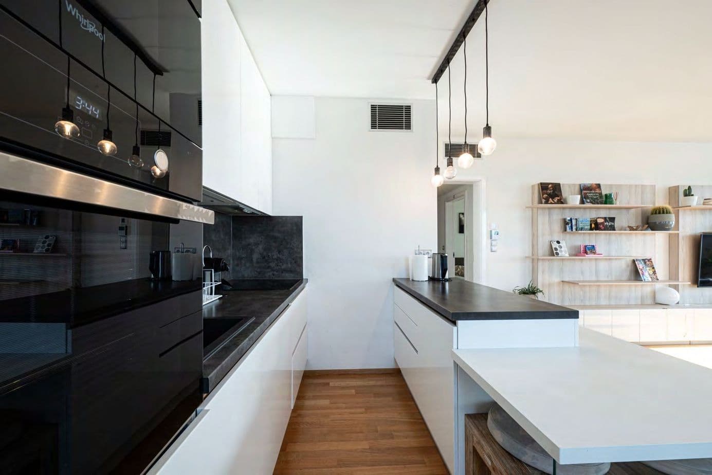 Prenájom bytu 4-izbový 132 m², Olšanská, Praha, Praha Prenájom bytu 4-izbový 132 m², Olšanská, Praha, Praha