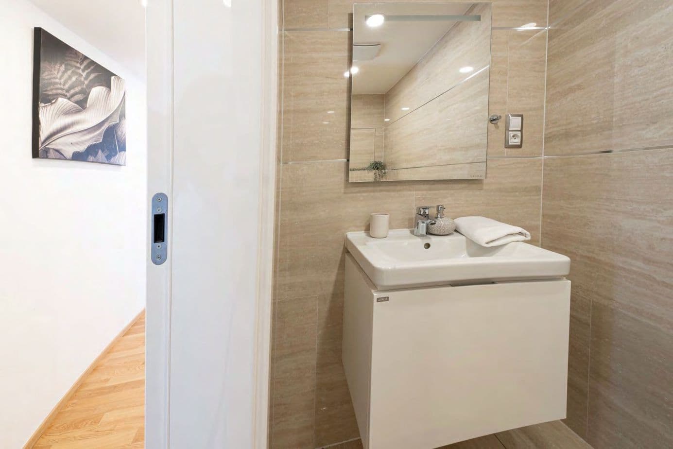 Prenájom bytu 4-izbový 132 m², Olšanská, Praha, Praha Prenájom bytu 4-izbový 132 m², Olšanská, Praha, Praha
