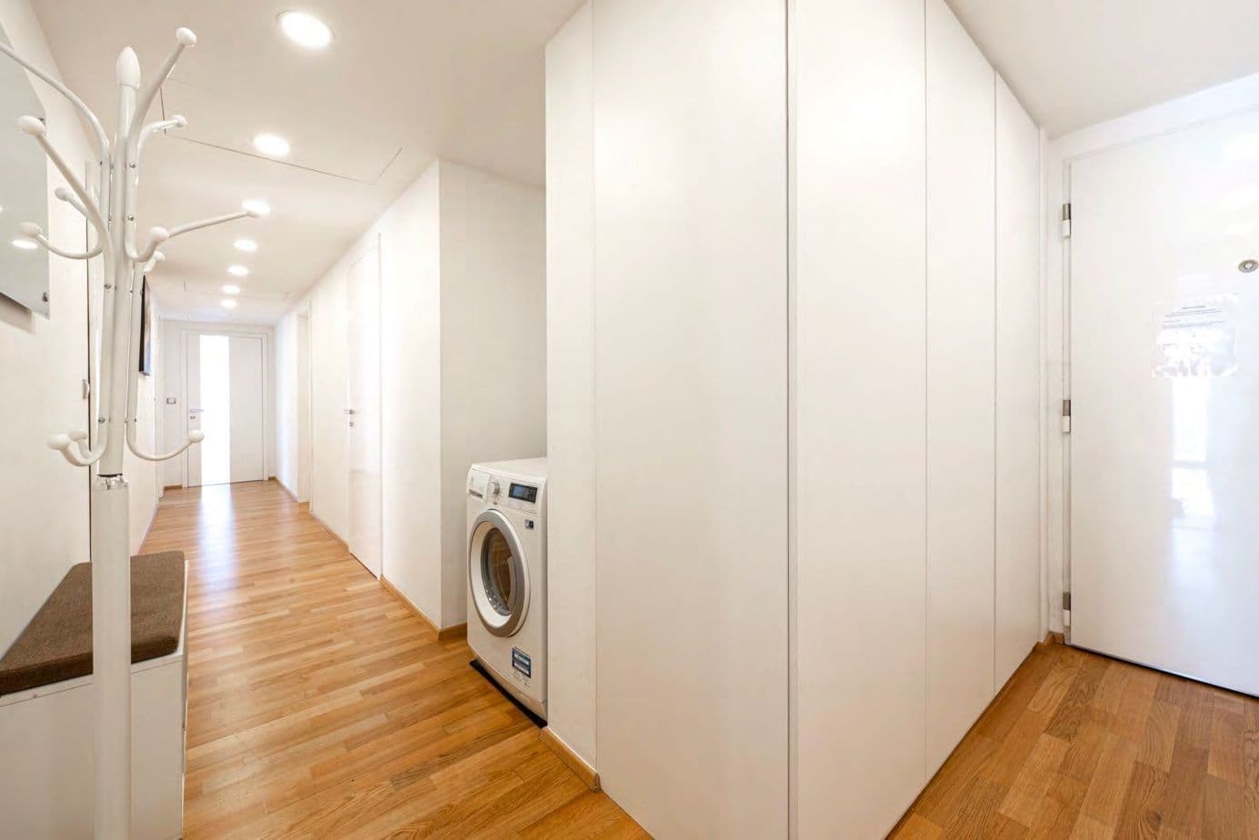 Prenájom bytu 4-izbový 132 m², Olšanská, Praha, Praha Prenájom bytu 4-izbový 132 m², Olšanská, Praha, Praha