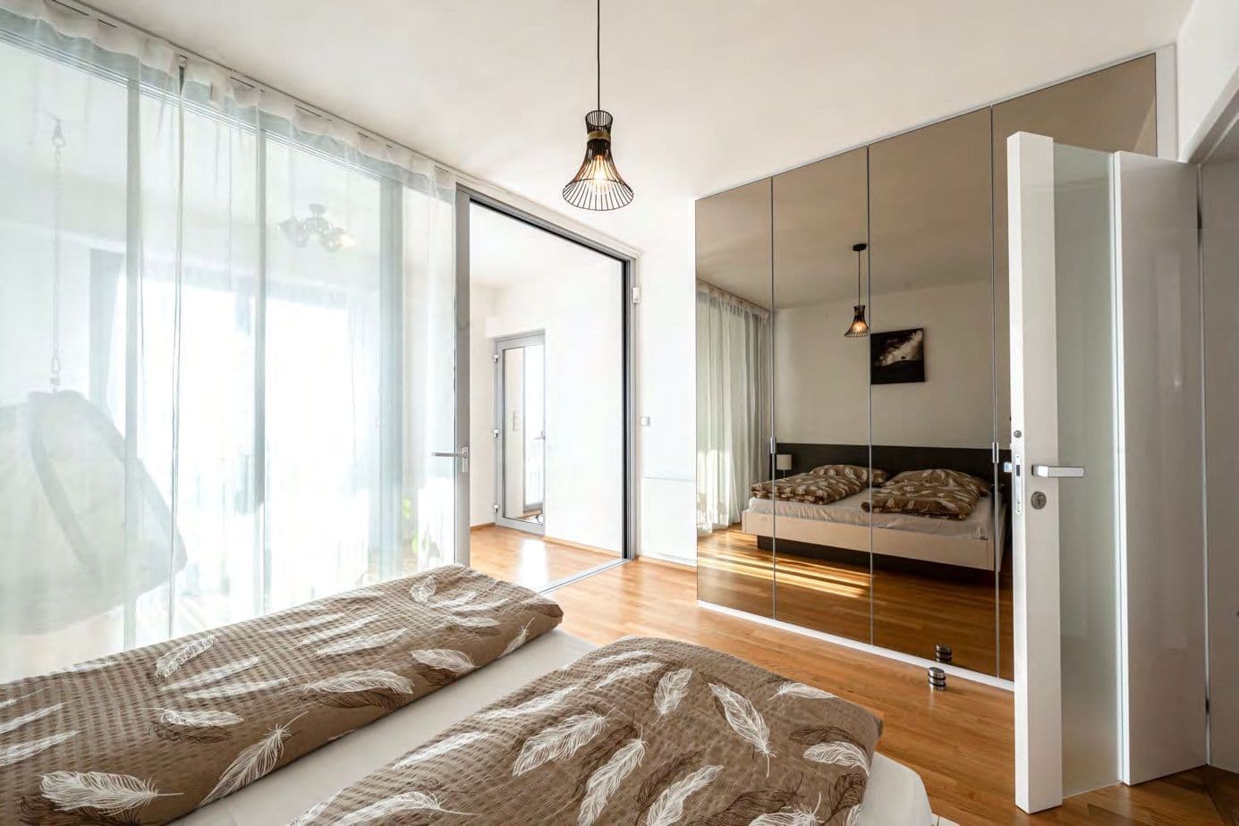 Prenájom bytu 4-izbový 132 m², Olšanská, Praha, Praha Prenájom bytu 4-izbový 132 m², Olšanská, Praha, Praha