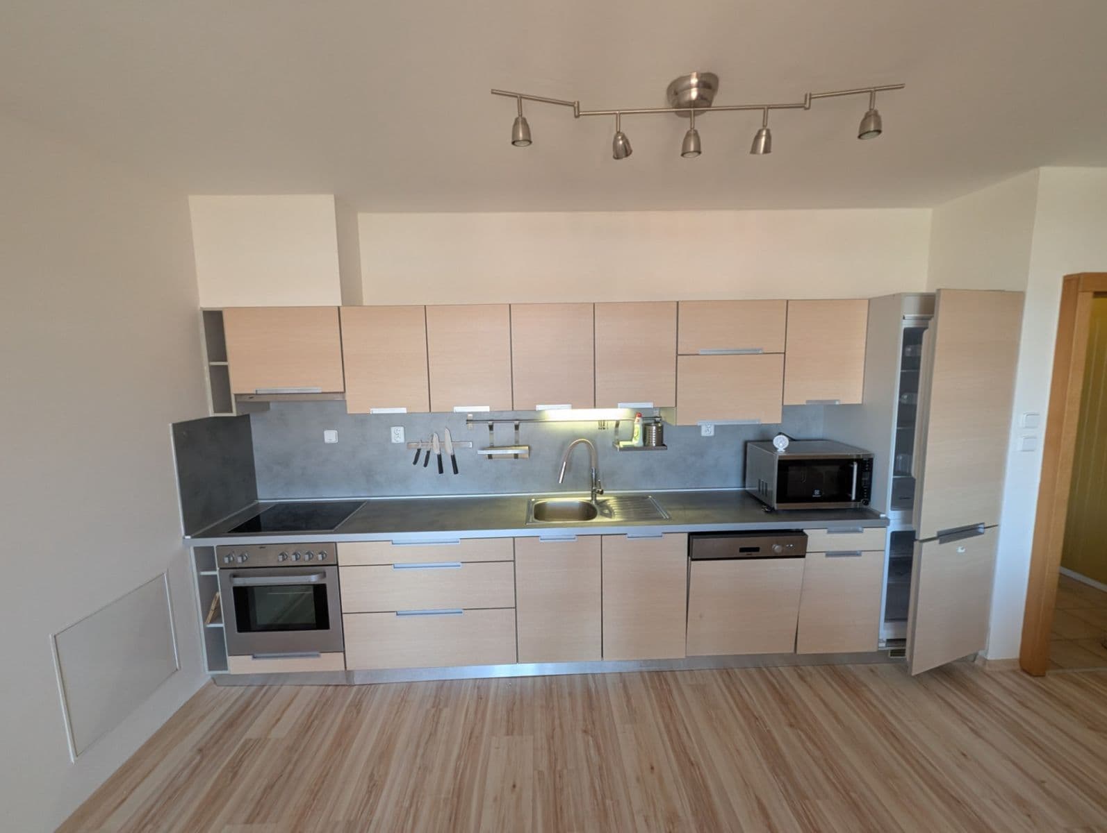 Prenájom bytu 2-izbový 62 m², Kunzova, Brno, Jihomoravský kraj Prenájom bytu 2-izbový 62 m², Kunzova, Brno, Jihomoravský kraj