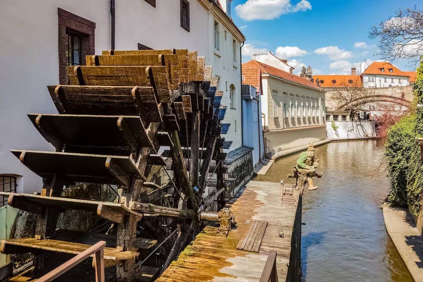 Prenájom bytu 1-izbový 37 m², Všehrdova, Praha, Praha Prenájom bytu 1-izbový 37 m², Všehrdova, Praha, Praha
