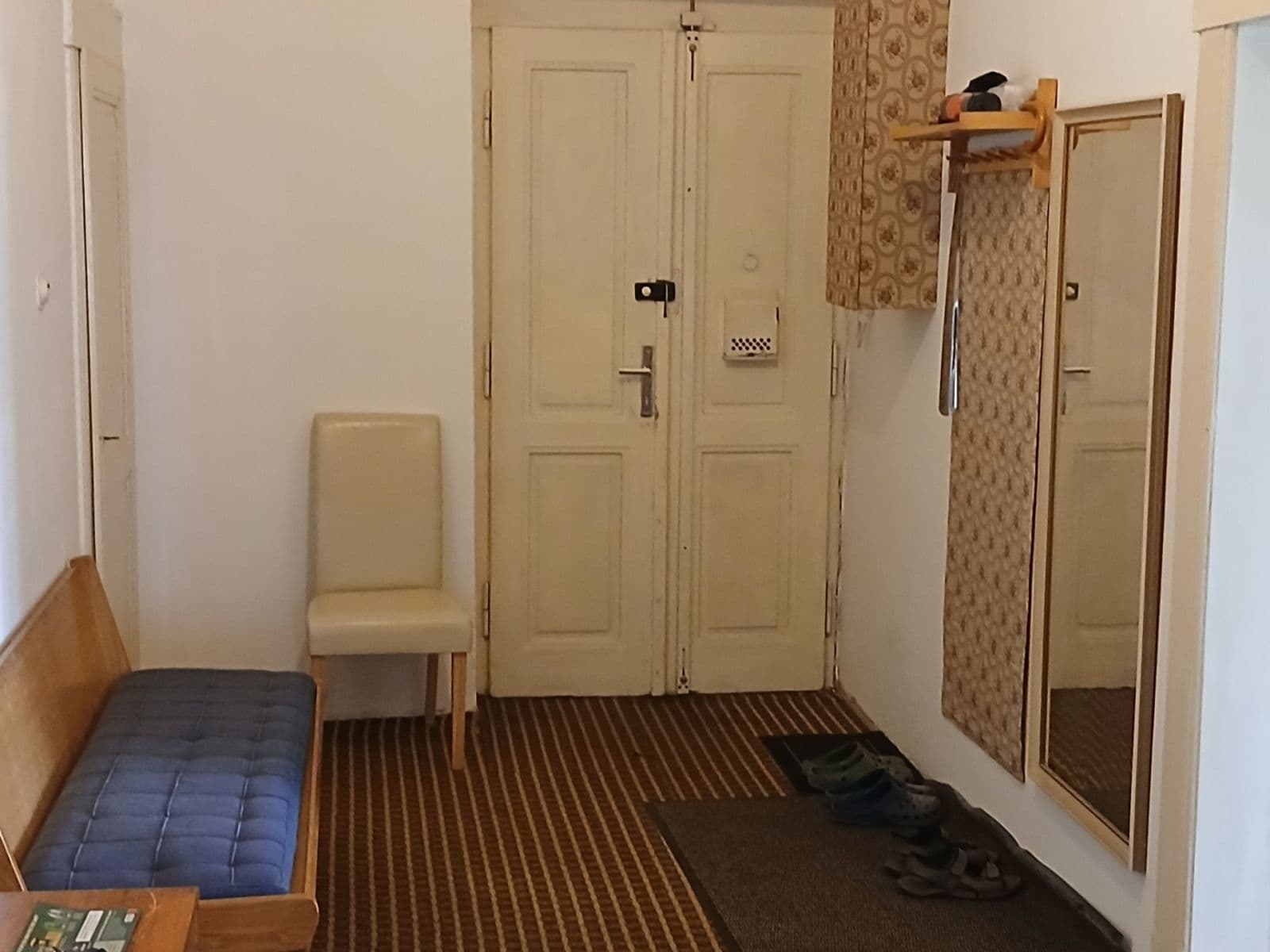 Prenájom bytu 2-izbový 100 m², Slezská, Praha, Praha Prenájom bytu 2-izbový 100 m², Slezská, Praha, Praha