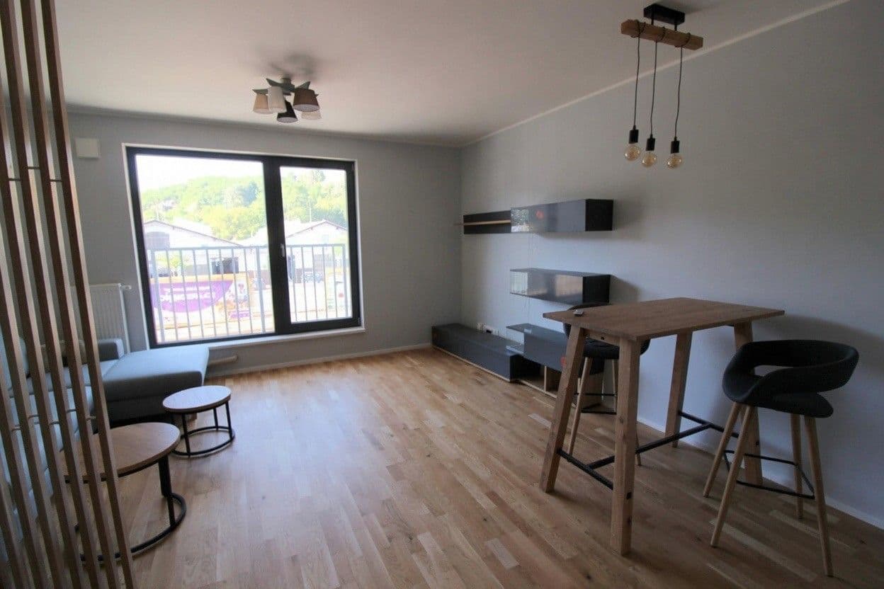 Prenájom bytu 1-izbový 36 m², Plzeňská, Praha, Praha Prenájom bytu 1-izbový 36 m², Plzeňská, Praha, Praha