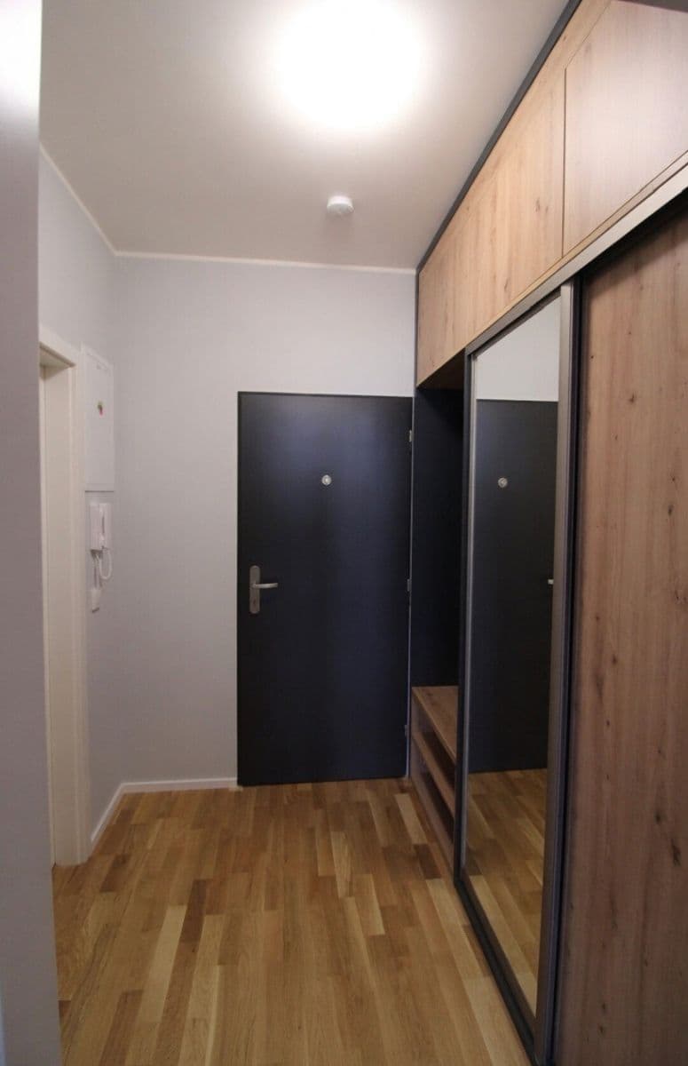 Prenájom bytu 1-izbový 36 m², Plzeňská, Praha, Praha Prenájom bytu 1-izbový 36 m², Plzeňská, Praha, Praha