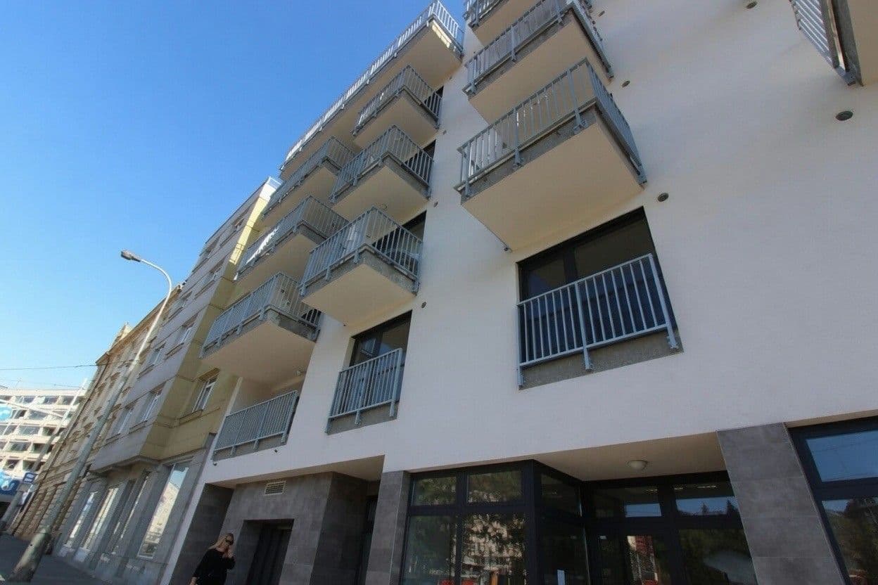 Prenájom bytu 1-izbový 36 m², Plzeňská, Praha, Praha Prenájom bytu 1-izbový 36 m², Plzeňská, Praha, Praha