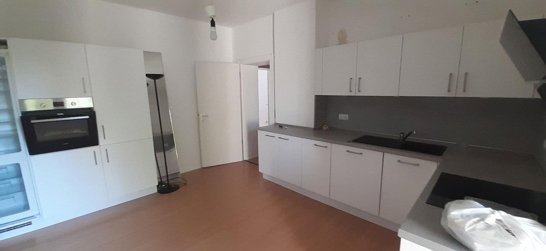 Prenájom bytu 3-izbový 58 m², Hohenzollernstr.5, Duissern, Severné Porýnie - Westfálsko Prenájom bytu 3-izbový 58 m², Hohenzollernstr.5, Duissern, Severné Porýnie - Westfálsko