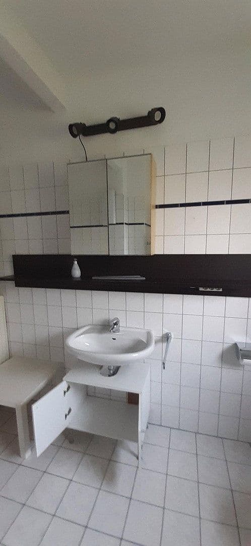Prenájom bytu 3-izbový 58 m², Hohenzollernstr.5, Duissern, Severné Porýnie - Westfálsko Prenájom bytu 3-izbový 58 m², Hohenzollernstr.5, Duissern, Severné Porýnie - Westfálsko