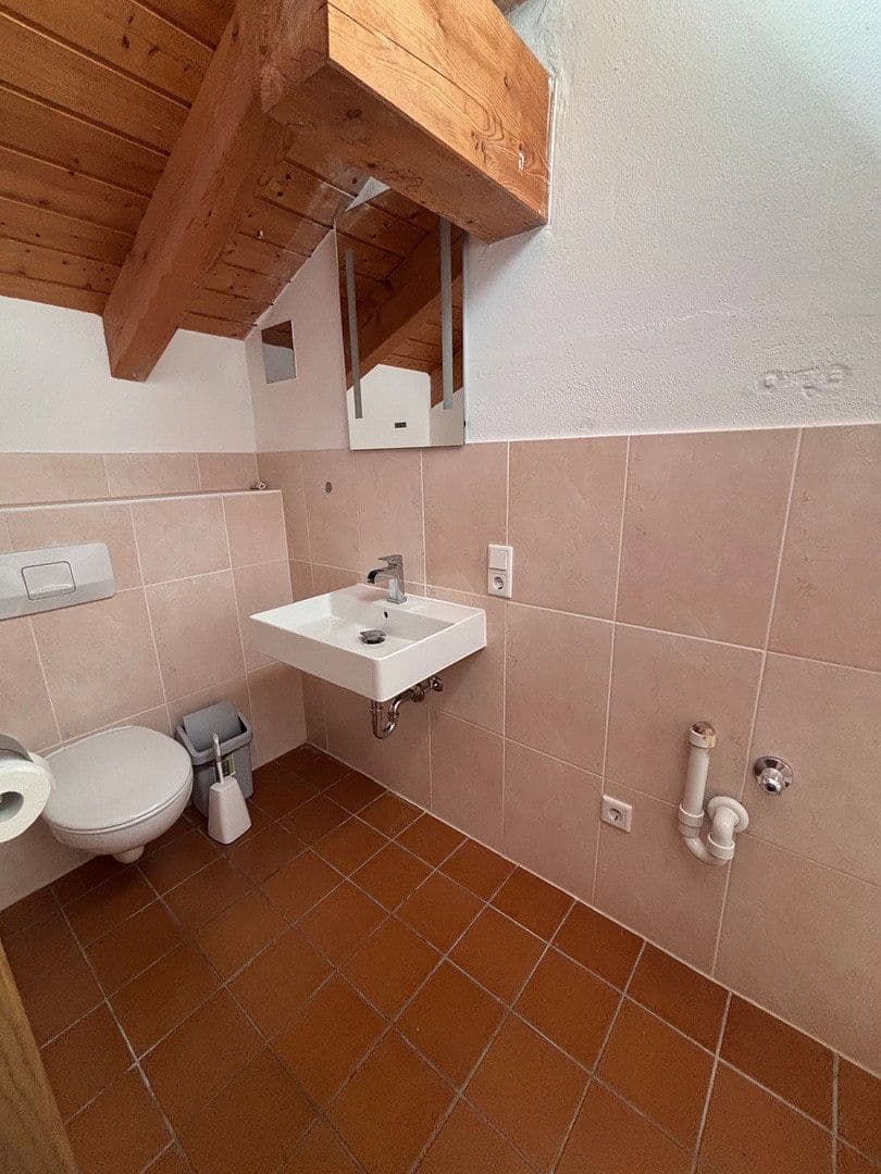 Prenájom bytu 7-izbový 175 m², Gilching, Bavorsko Prenájom bytu 7-izbový 175 m², Gilching, Bavorsko