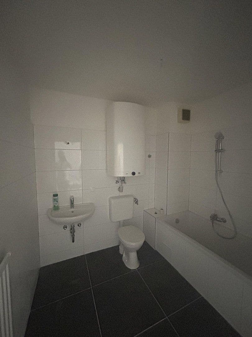Prenájom bytu 2-izbový 61 m², In der Atzing 11, Eisenberg (Pfalz), Porýnie-Falcko Prenájom bytu 2-izbový 61 m², In der Atzing 11, Eisenberg (Pfalz), Porýnie-Falcko