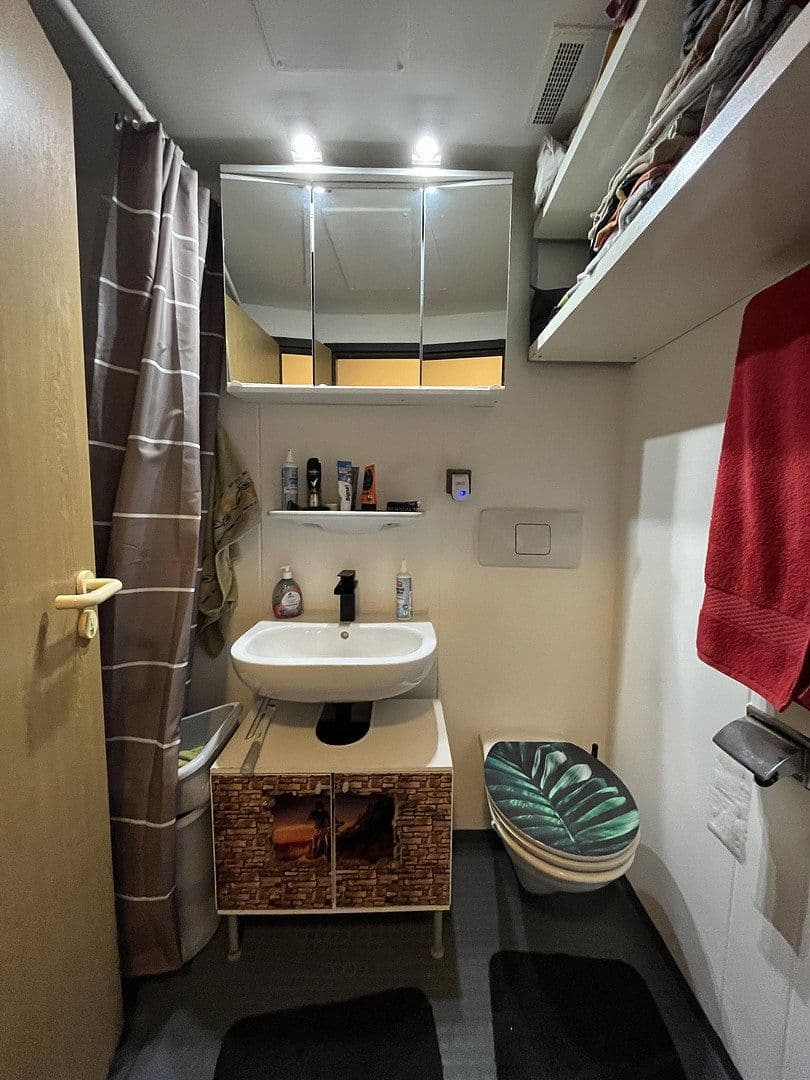 Predaj bytu 2-izbový 46 m², Hildener Str. 101, Düsseldorf, Severné Porýnie - Westfálsko Predaj bytu 2-izbový 46 m², Hildener Str. 101, Düsseldorf, Severné Porýnie - Westfálsko