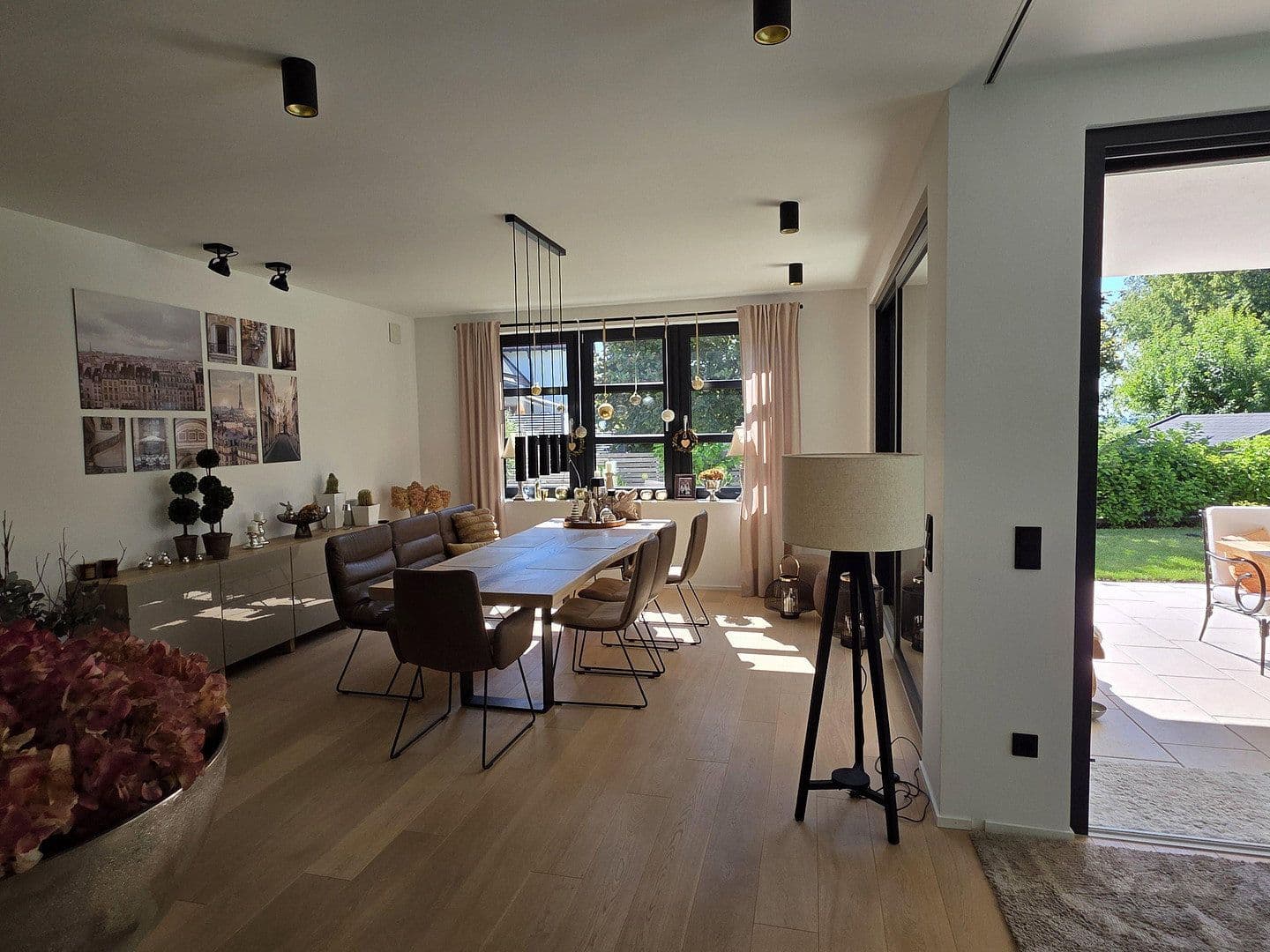 Predaj domu 202 m², pozemek 1.050 m², Wallerstein, Bavorsko Predaj domu 202 m², pozemek 1.050 m², Wallerstein, Bavorsko