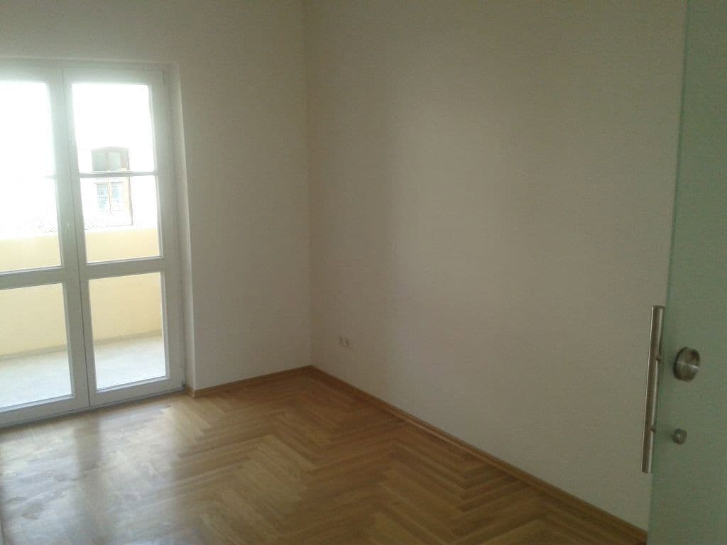 Prenájom bytu 2-izbový 45 m², Taucha, Sasko Prenájom bytu 2-izbový 45 m², Taucha, Sasko