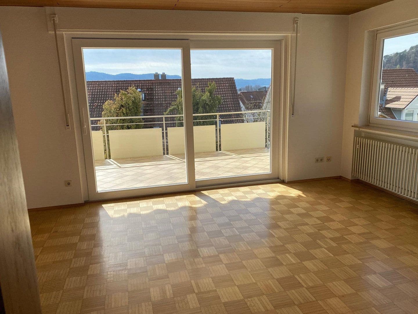 Prenájom bytu 7-izbový 200 m², Am Blütenhang 10, Bodman-Ludwigshafen, Bádensko-Wurttembersko Prenájom bytu 7-izbový 200 m², Am Blütenhang 10, Bodman-Ludwigshafen, Bádensko-Wurttembersko