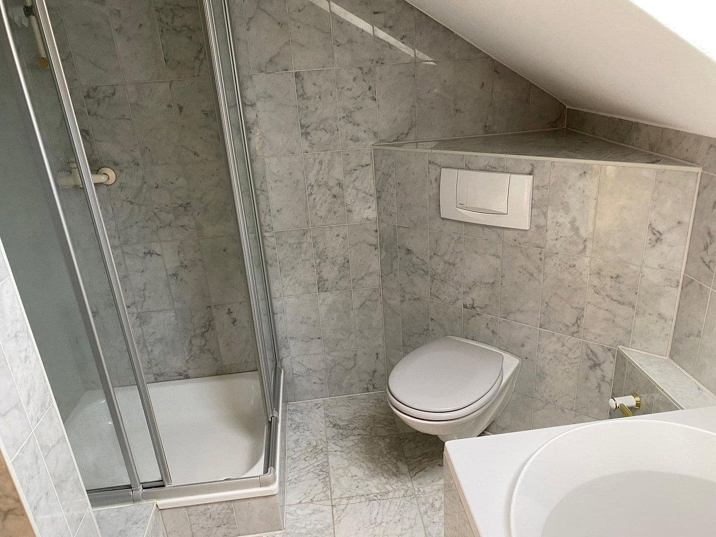 Prenájom bytu 7-izbový 200 m², Am Blütenhang 10, Bodman-Ludwigshafen, Bádensko-Wurttembersko Prenájom bytu 7-izbový 200 m², Am Blütenhang 10, Bodman-Ludwigshafen, Bádensko-Wurttembersko
