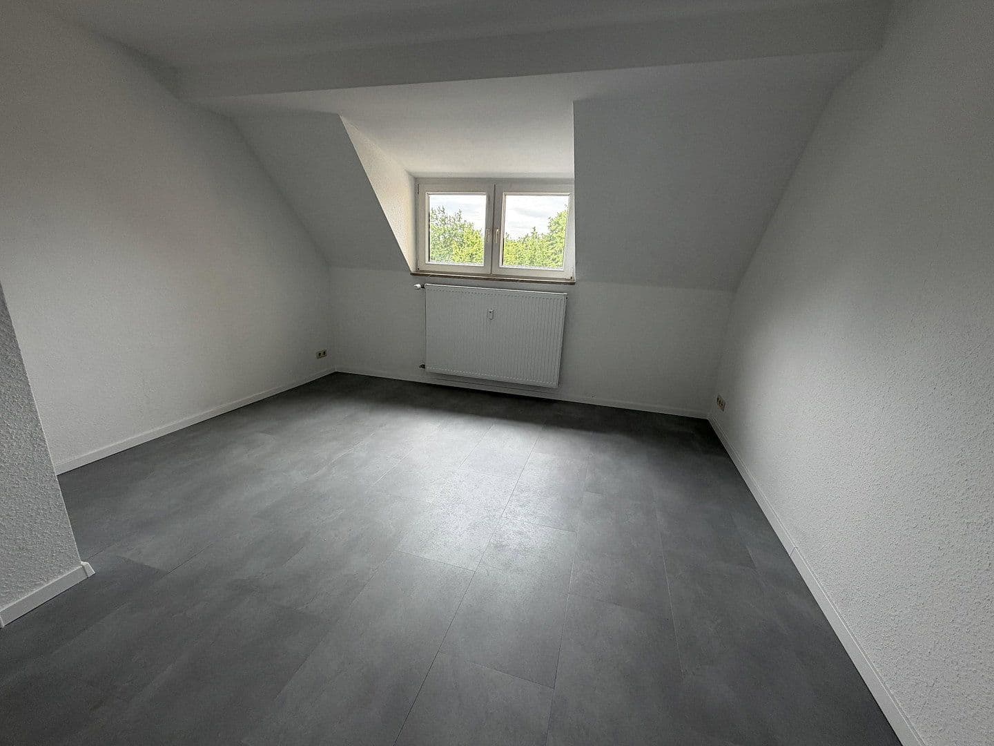 Prenájom bytu 3-izbový 83 m², Von-der-Mark-Str. 37, Duisburg, Severné Porýnie - Westfálsko Prenájom bytu 3-izbový 83 m², Von-der-Mark-Str. 37, Duisburg, Severné Porýnie - Westfálsko