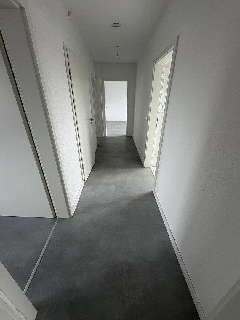 Prenájom bytu 3-izbový 83 m², Von-der-Mark-Str. 37, Duisburg, Severné Porýnie - Westfálsko Prenájom bytu 3-izbový 83 m², Von-der-Mark-Str. 37, Duisburg, Severné Porýnie - Westfálsko