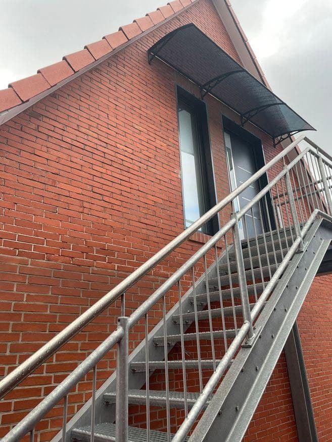 Prenájom bytu 3-izbový 80 m², Hage, Dolné Sasko Prenájom bytu 3-izbový 80 m², Hage, Dolné Sasko