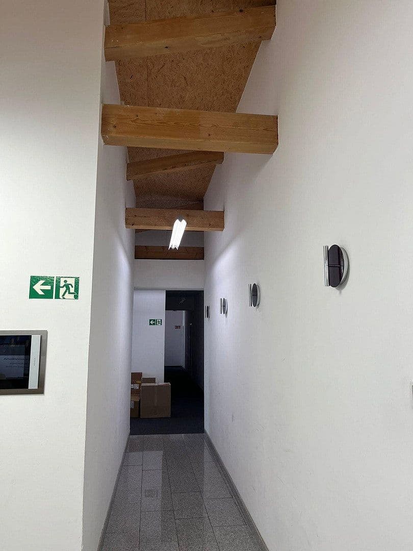Prenájom kancelárie 360 m², Hohenzollernstr. 111, Pforzheim, Bádensko-Wurttembersko Prenájom kancelárie 360 m², Hohenzollernstr. 111, Pforzheim, Bádensko-Wurttembersko