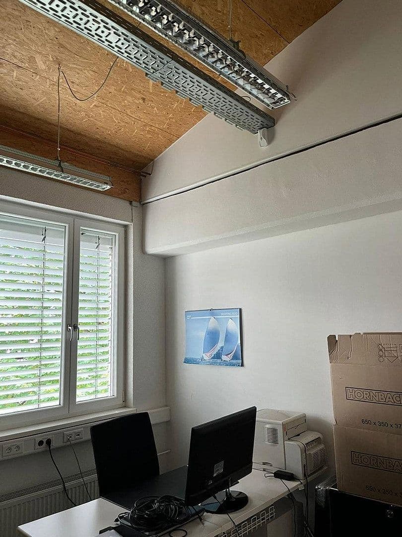 Prenájom kancelárie 360 m², Hohenzollernstr. 111, Pforzheim, Bádensko-Wurttembersko Prenájom kancelárie 360 m², Hohenzollernstr. 111, Pforzheim, Bádensko-Wurttembersko
