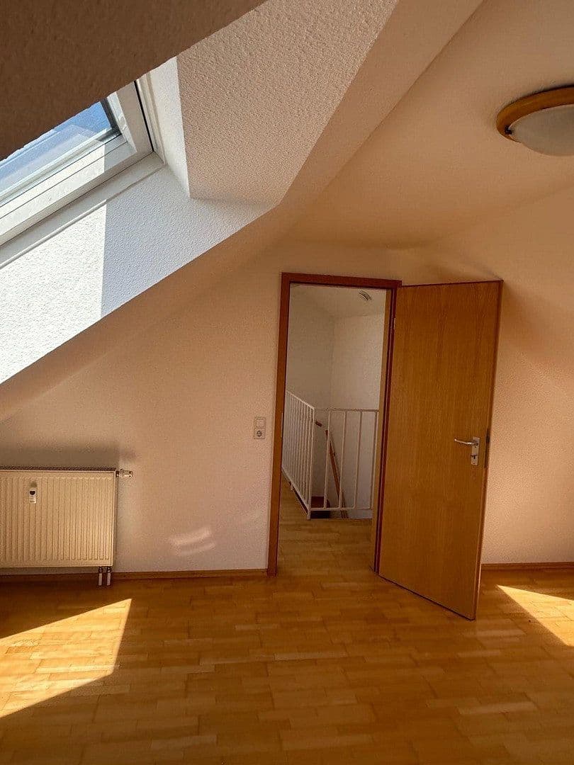 Predaj bytu 4-izbový 90 m², Clara-Schumann-Straße 34, Schwieberdingen, Bádensko-Wurttembersko Predaj bytu 4-izbový 90 m², Clara-Schumann-Straße 34, Schwieberdingen, Bádensko-Wurttembersko