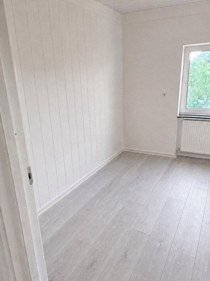 Prenájom bytu 4-izbový 98 m², Peter-Siemeister-Straße, Neuwied, Porýnie-Falcko Prenájom bytu 4-izbový 98 m², Peter-Siemeister-Straße, Neuwied, Porýnie-Falcko