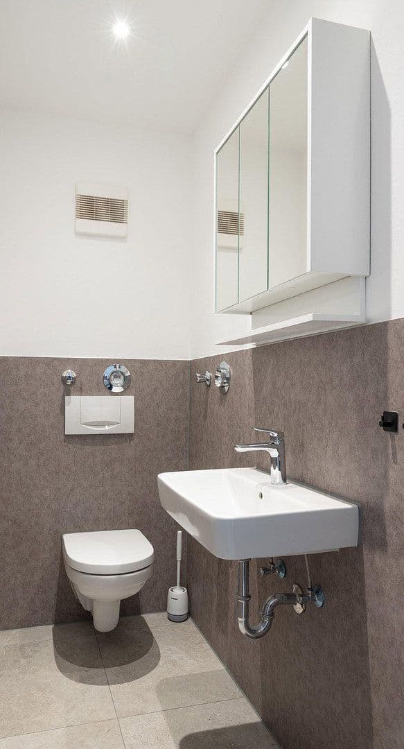 Prenájom bytu 1-izbový 73 m², Grabenstr. 6, Marbach am Neckar, Bádensko-Wurttembersko Prenájom bytu 1-izbový 73 m², Grabenstr. 6, Marbach am Neckar, Bádensko-Wurttembersko