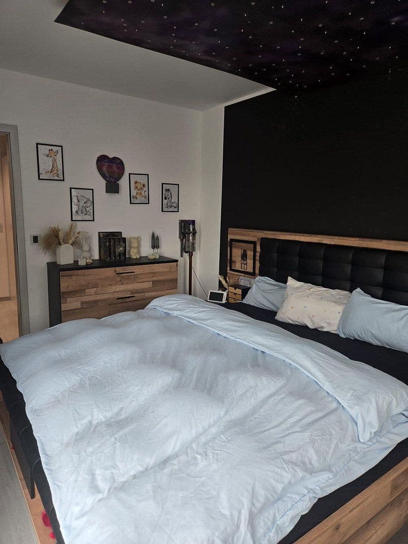 Predaj domu 193 m², pozemek 563 m², Raphaelstraße 1a, Dentlein am Forst, Bavorsko Predaj domu 193 m², pozemek 563 m², Raphaelstraße 1a, Dentlein am Forst, Bavorsko