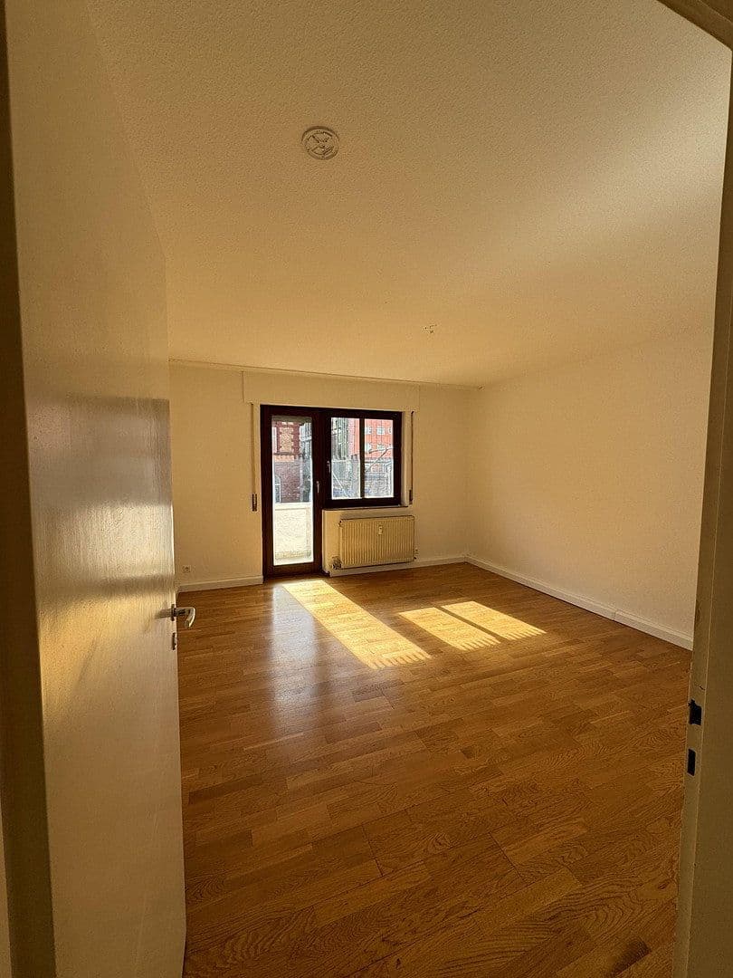 Prenájom bytu 3-izbový 78 m², Hohenheimer Str. 72, Stuttgart, Bádensko-Wurttembersko Prenájom bytu 3-izbový 78 m², Hohenheimer Str. 72, Stuttgart, Bádensko-Wurttembersko