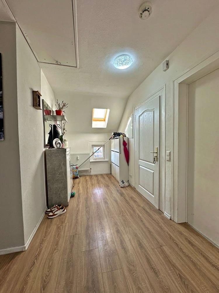 Prenájom bytu 5-izbový 122 m², Bahnhofstraße 14, Dußlingen, Bádensko-Wurttembersko Prenájom bytu 5-izbový 122 m², Bahnhofstraße 14, Dußlingen, Bádensko-Wurttembersko