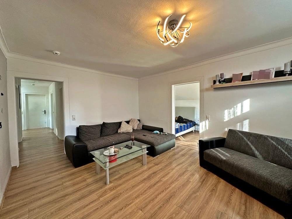 Prenájom bytu 5-izbový 122 m², Bahnhofstraße 14, Dußlingen, Bádensko-Wurttembersko Prenájom bytu 5-izbový 122 m², Bahnhofstraße 14, Dußlingen, Bádensko-Wurttembersko