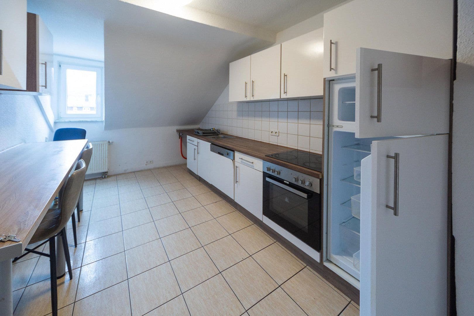 Prenájom bytu 5-izbový 106 m², Schillerstraße 8, Lichtenstein, Bádensko-Wurttembersko Prenájom bytu 5-izbový 106 m², Schillerstraße 8, Lichtenstein, Bádensko-Wurttembersko
