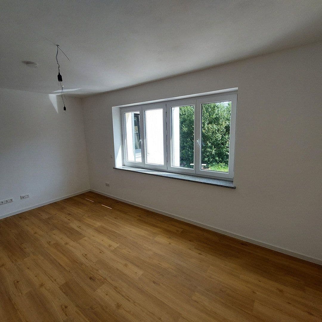 Prenájom bytu 4-izbový 117 m², Hemau, Bavorsko Prenájom bytu 4-izbový 117 m², Hemau, Bavorsko