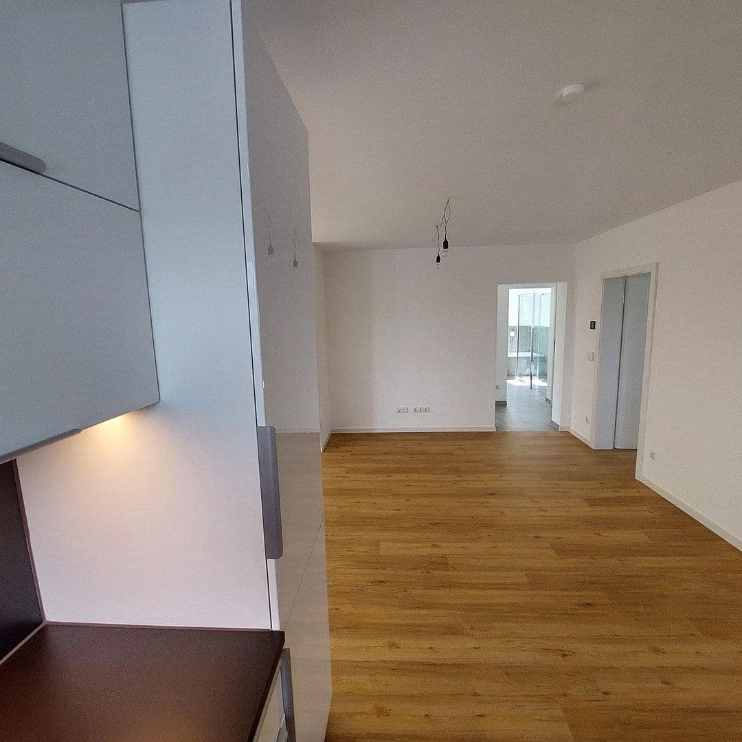 Prenájom bytu 4-izbový 117 m², Hemau, Bavorsko Prenájom bytu 4-izbový 117 m², Hemau, Bavorsko