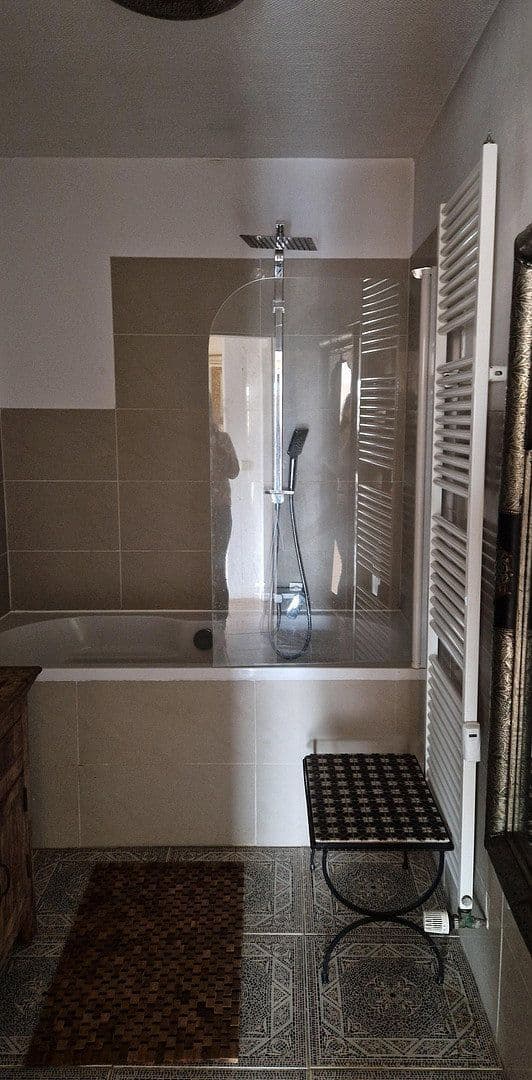 Predaj bytu 3-izbový 77 m², Bonn, Severné Porýnie - Westfálsko Predaj bytu 3-izbový 77 m², Bonn, Severné Porýnie - Westfálsko