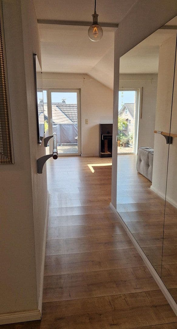 Predaj bytu 3-izbový 77 m², Bonn, Severné Porýnie - Westfálsko Predaj bytu 3-izbový 77 m², Bonn, Severné Porýnie - Westfálsko