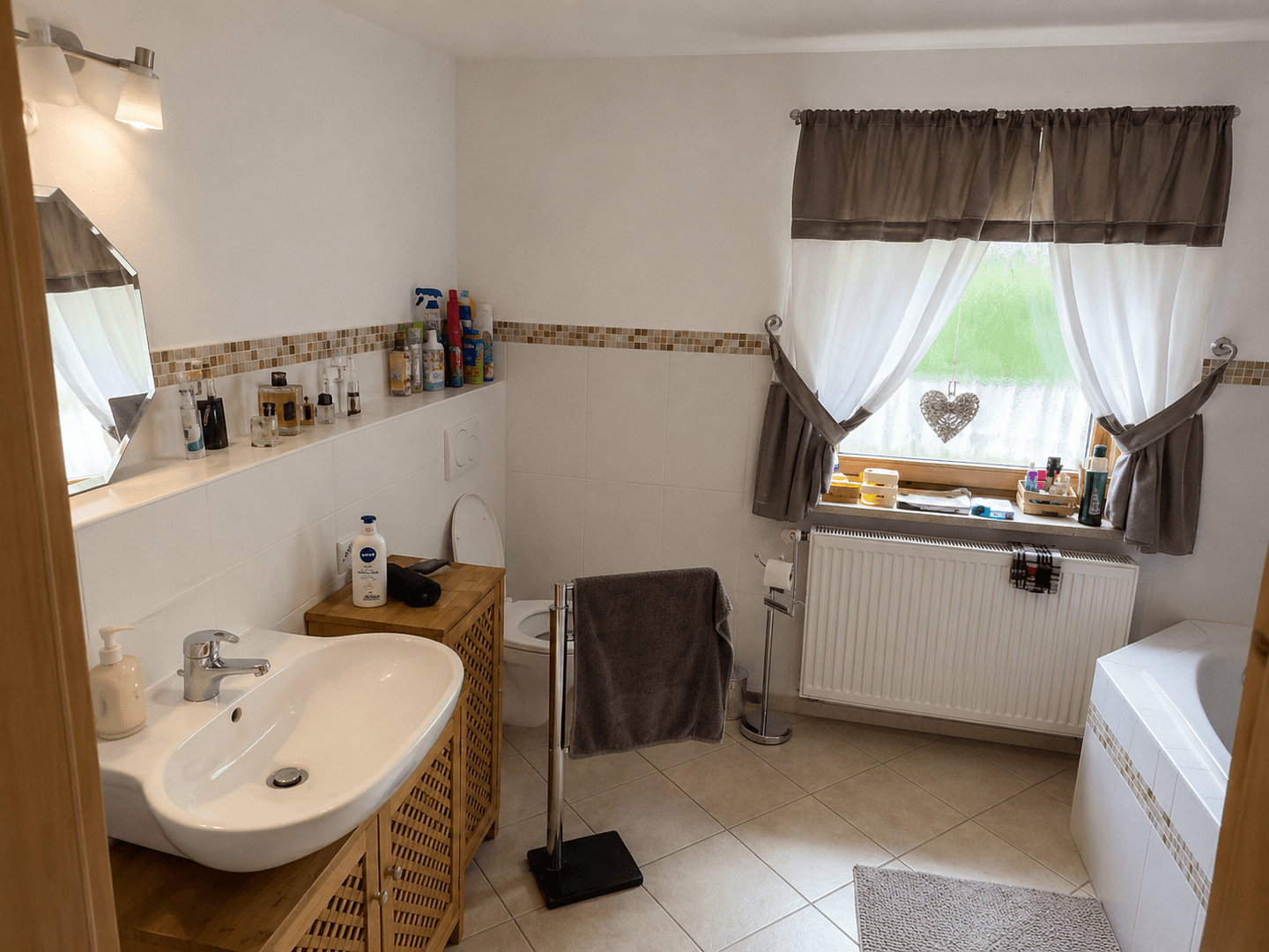 Prenájom domu 138 m², pozemek 668 m², Bergmannstraße 10, Peißenberg, Bavorsko Prenájom domu 138 m², pozemek 668 m², Bergmannstraße 10, Peißenberg, Bavorsko